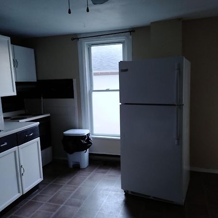 Cozy Downtown Two Bedrooms Free Parking Kingston Kültér fotó