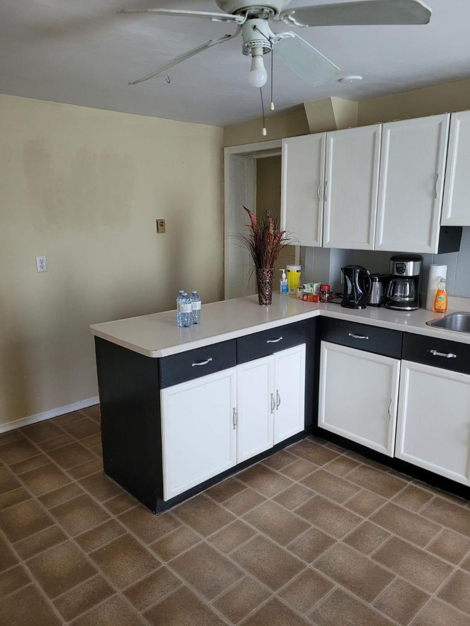 Cozy Downtown Two Bedrooms Free Parking Kingston Kültér fotó