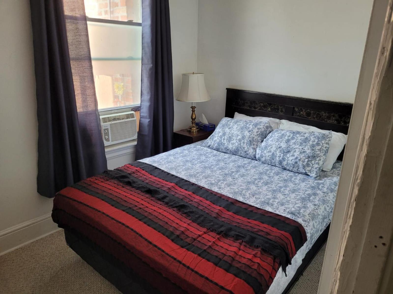 Cozy Downtown Two Bedrooms Free Parking Kingston Kültér fotó